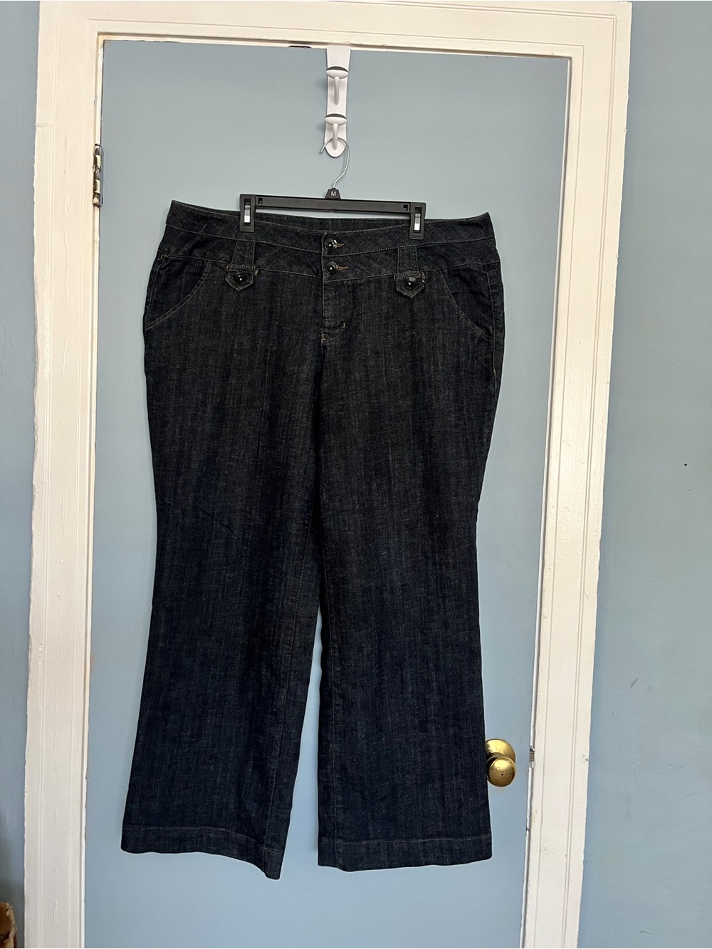 Avenue Dark Wash Wide Leg Jeans - Black